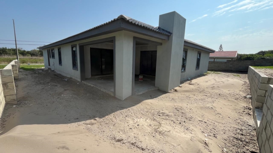 3 Bedroom Property for Sale in Paradise Beach Eastern Cape